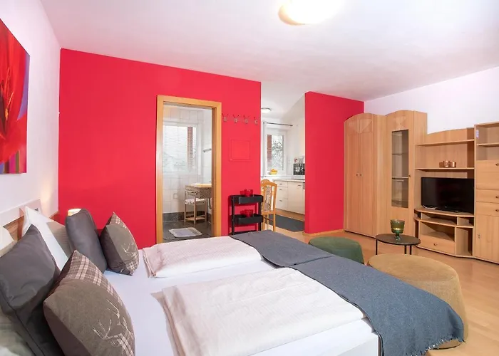 Zillertal Aparthotel Fuegen